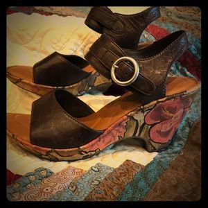 Size 10 Boc by born summer spring sandals.